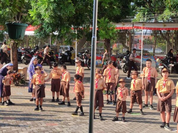 EKSTRAKURIKULER PRAMUKA